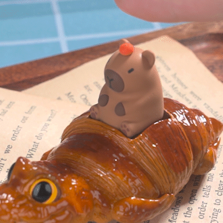 F Croissant Croco (Fidget Toy) - Forge Panda Originals